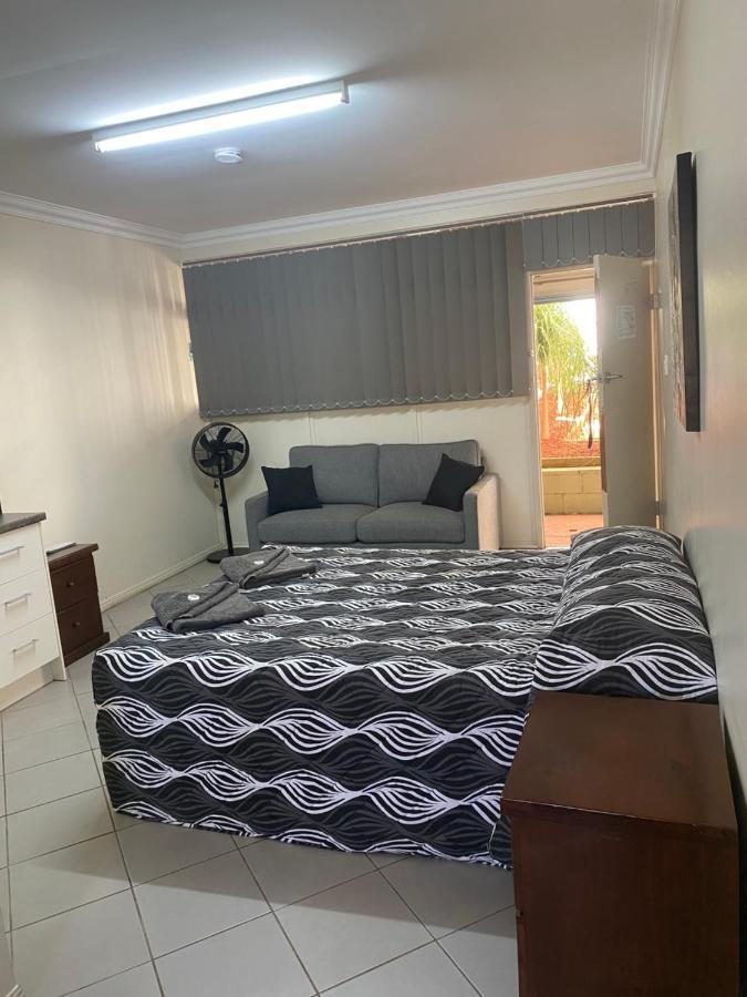 Cityside Accommodation Mount Isa Exterior photo